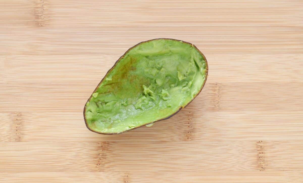 After Discovering This About Avocado Skins, You’ll Never Throw Them In The Trash Again