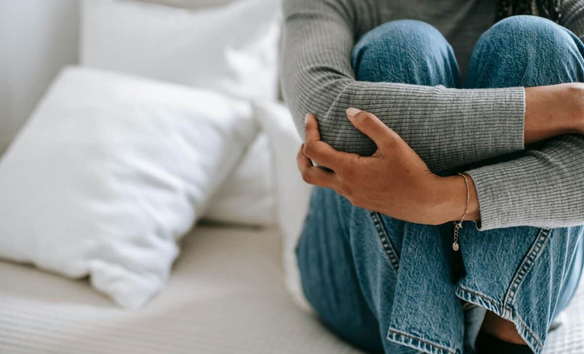 Do You Live Without Family To Fall Back On? This Is What Your Behavior Says About You