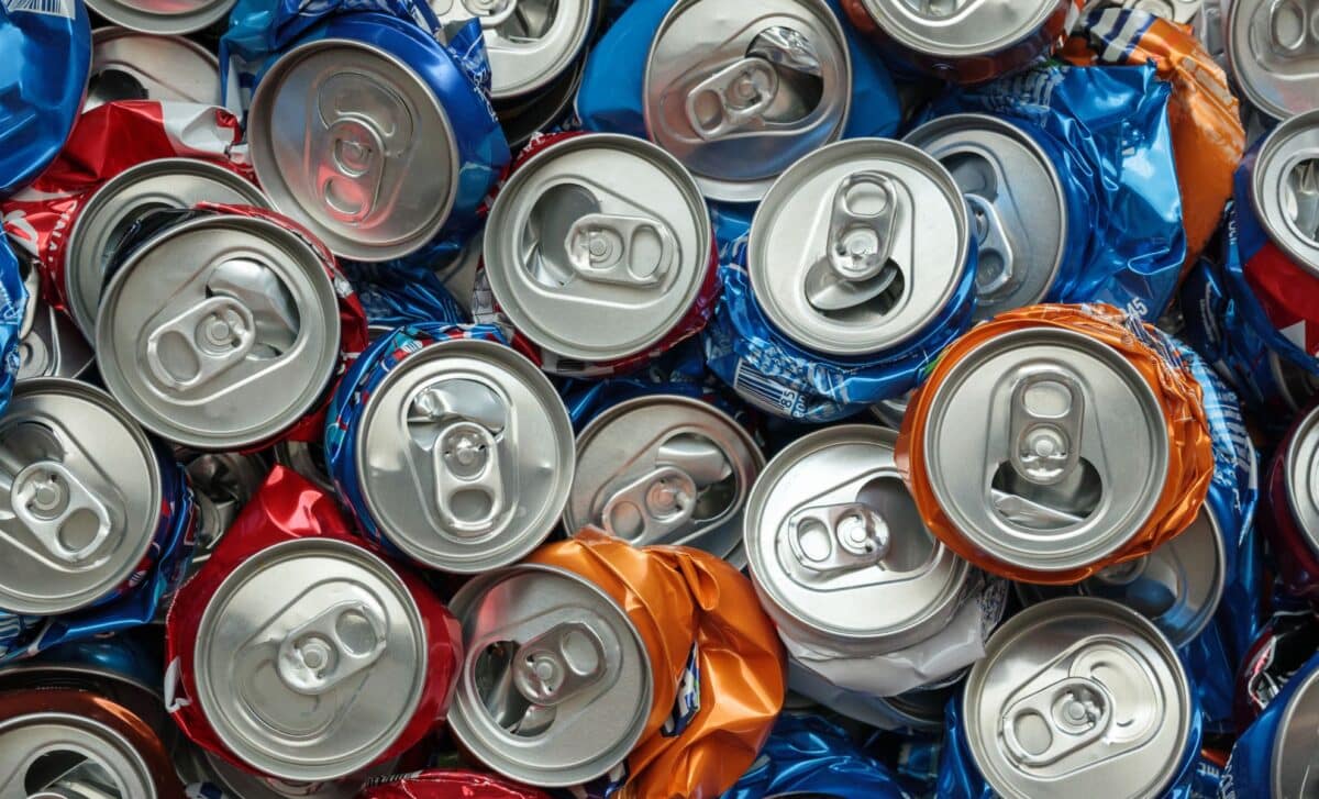He Trades 500,000 Cans For A Roof Over His Head – The Unlikely Trick That Changed His Life