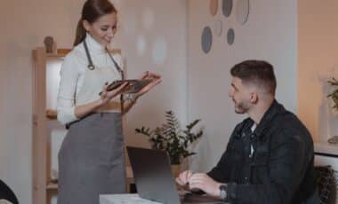 These Sentences You Should Never Say In A Restaurant If You Don't Want To Come Across As Rude