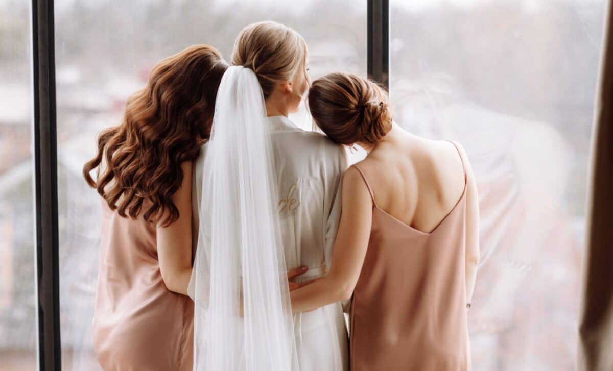 2025 Bridesmaid Dress Colors That Are Taking Over Weddings