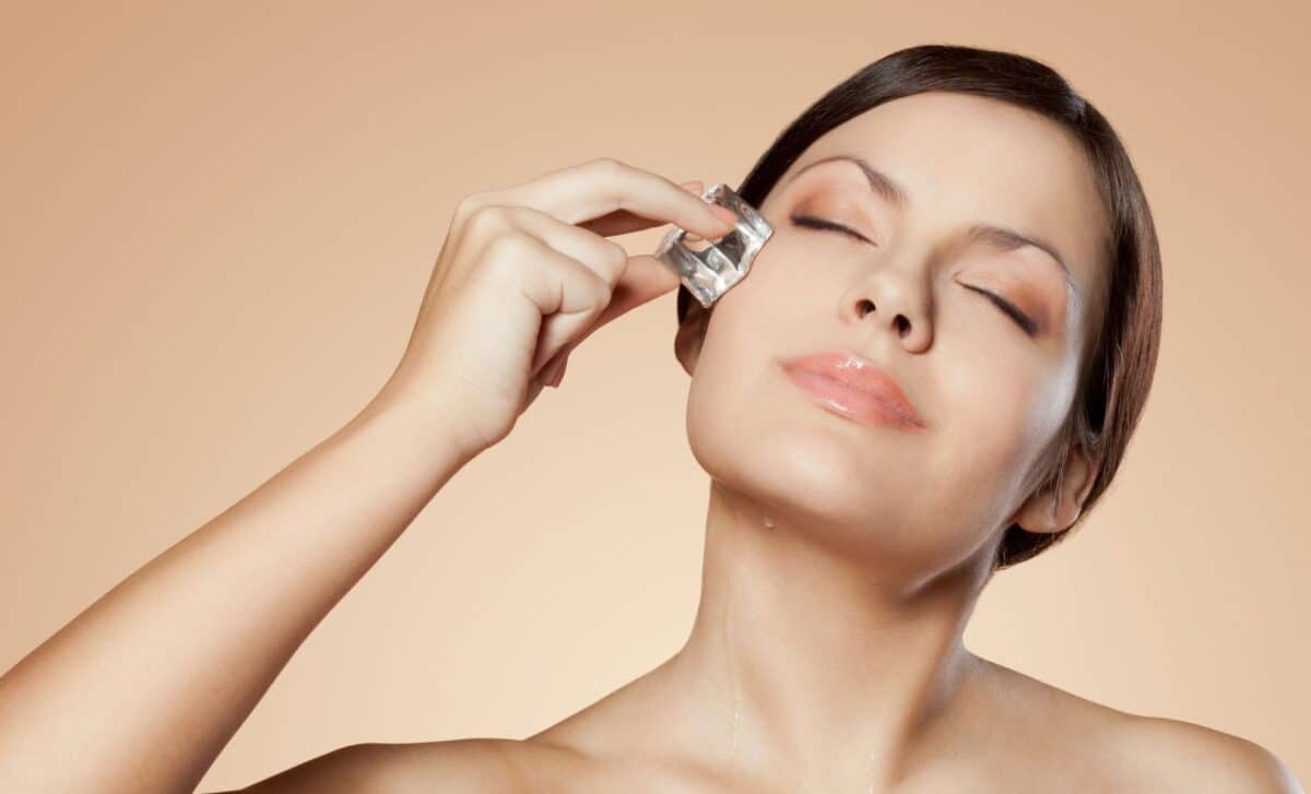 AIIMS Dermatologist Reveals the Right Way to Use Ice on Your Face for Radiant Skin