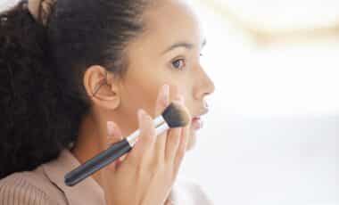 Everyone’s Copying This Viral TikTok Contouring Trick… and the Before-and-After Is Wild