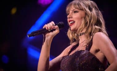 Taylor Swift Just Got Engaged—Fans Are Losing It Over Her $550,000 Engagement Ring