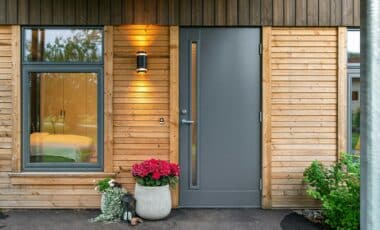 You’ve Been Leaving Your Porch Light On All Night—Here’s Why That’s a Huge Mistake