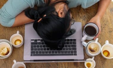 How to Wake Up from a Nap Feeling Energized, Not Groggy, Experts Reveal All!