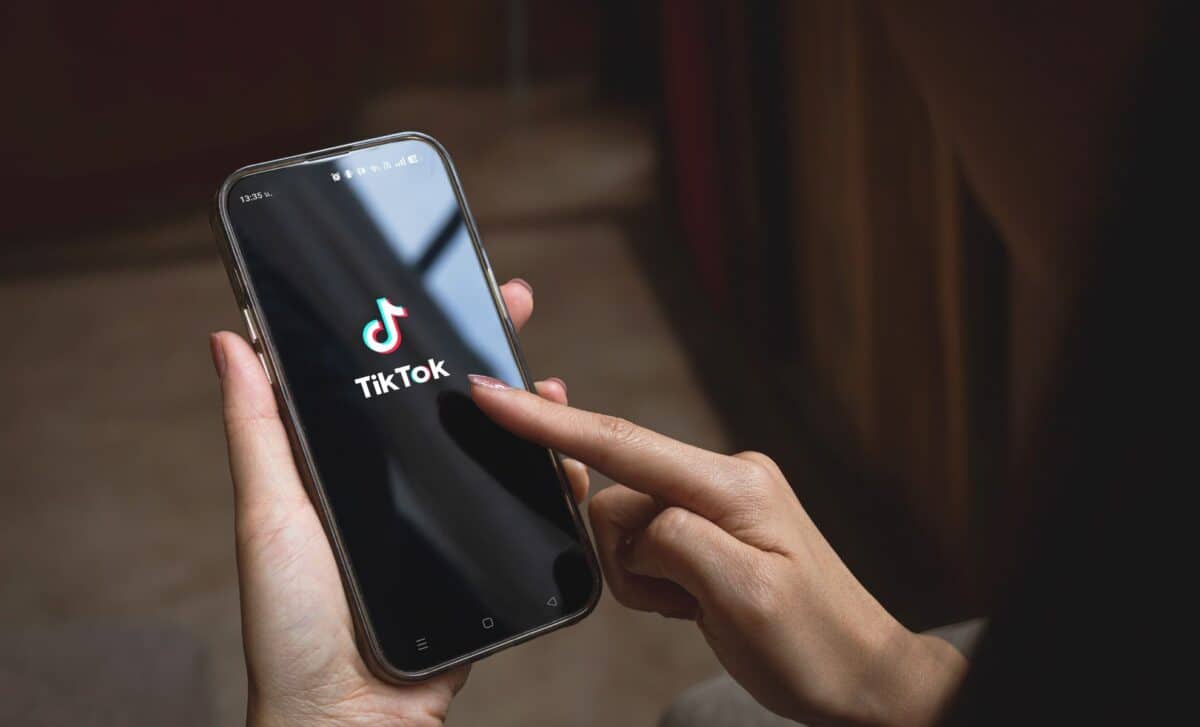 Have You Heard Of The Tiktok Trend ‘Becoming Chinese’ Here’s Why Gen Z Is Obsessed