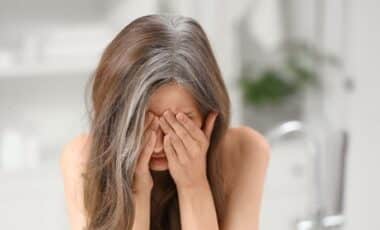 Gray Hair at 25 This One Vitamin Might Be the Reason (And It’s Reversible)