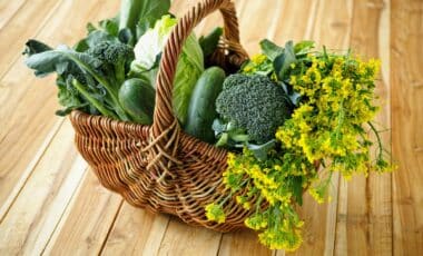 Nutritionists Are Obsessed With This Underrated Green Veggie, and It's Not Kale