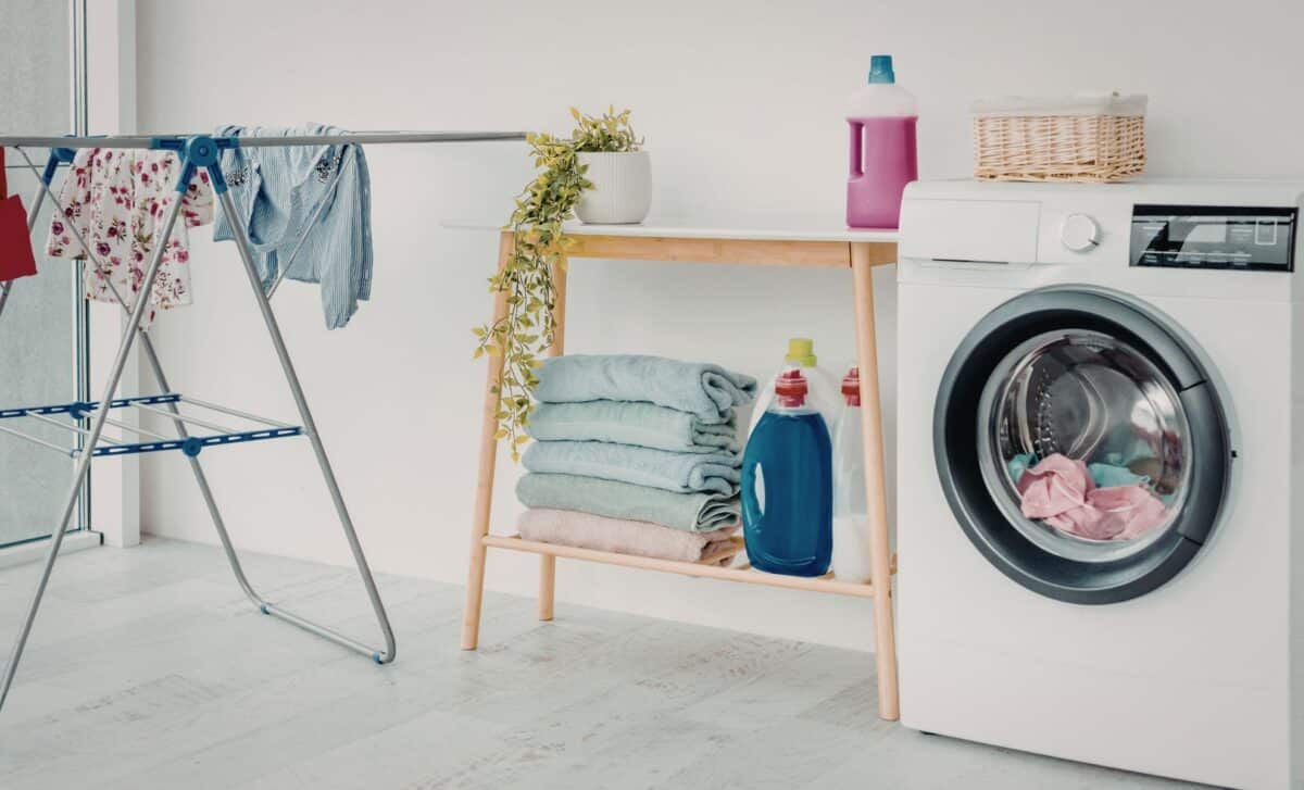 Speed Up Your Laundry Drying with This Simple and Eco-Friendly Japanese Trick!