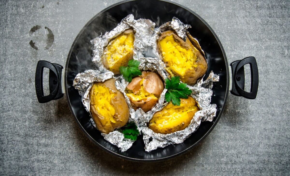 Still Cooking with Aluminum These Are The Foods You Must Avoid Before It’s Too Late