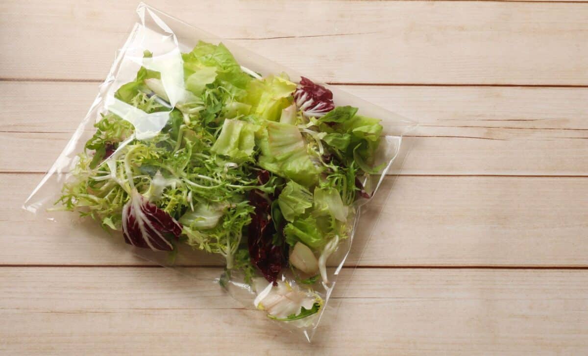 The $1 Kitchen Item That Keeps Your Bagged Salad Fresh For 2 Weeks (You Already Own It)