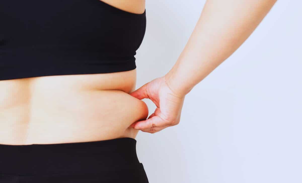 This Homemade Drink Made with 2 Kitchen Ingredients Targets Belly Fat Fast