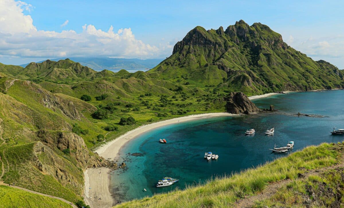 This Stunning Island in Italy Is Still Undiscovered by Tourists, Here’s Why You Need to Visit It!