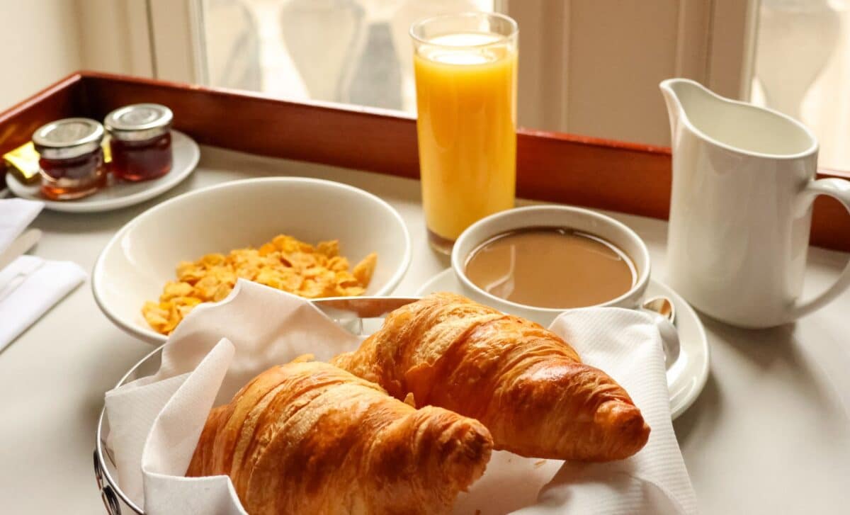 Why a Diabetes Specialist Says You Should Skip Your Usual Breakfast for This Two-Ingredient Meal