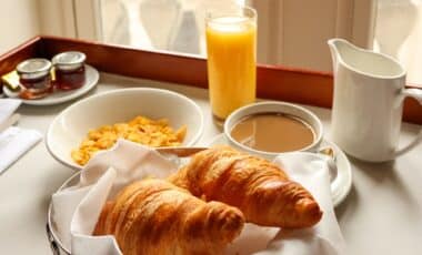 Why a Diabetes Specialist Says You Should Skip Your Usual Breakfast for This Two-Ingredient Meal