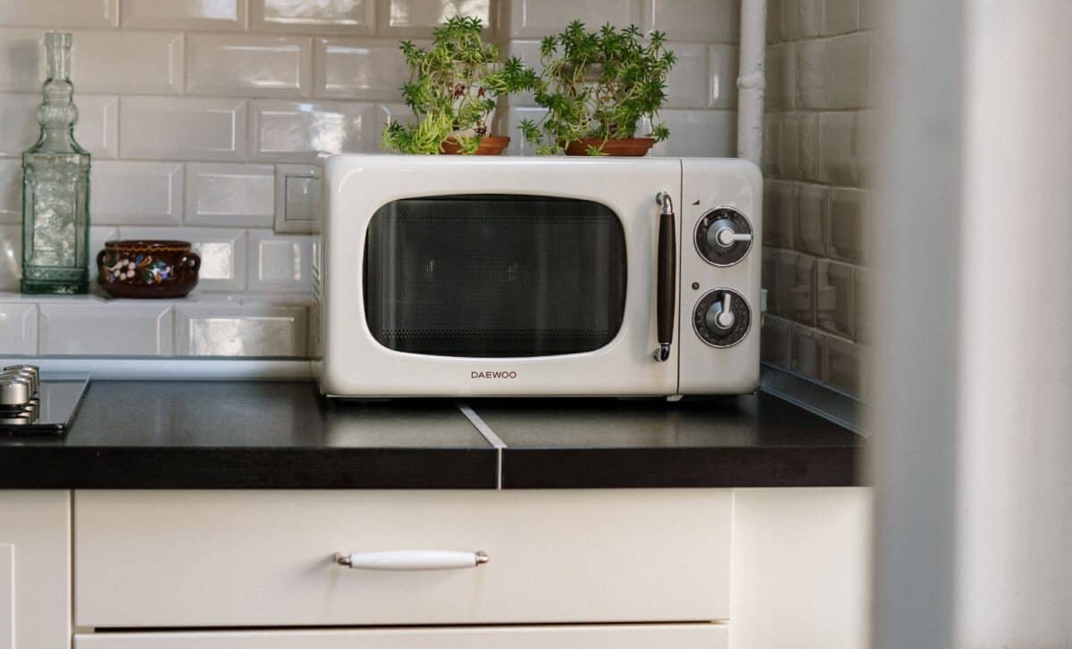 A Kitchen Expert Reveals Why Your Microwave Doesn’t Belong on the Counter