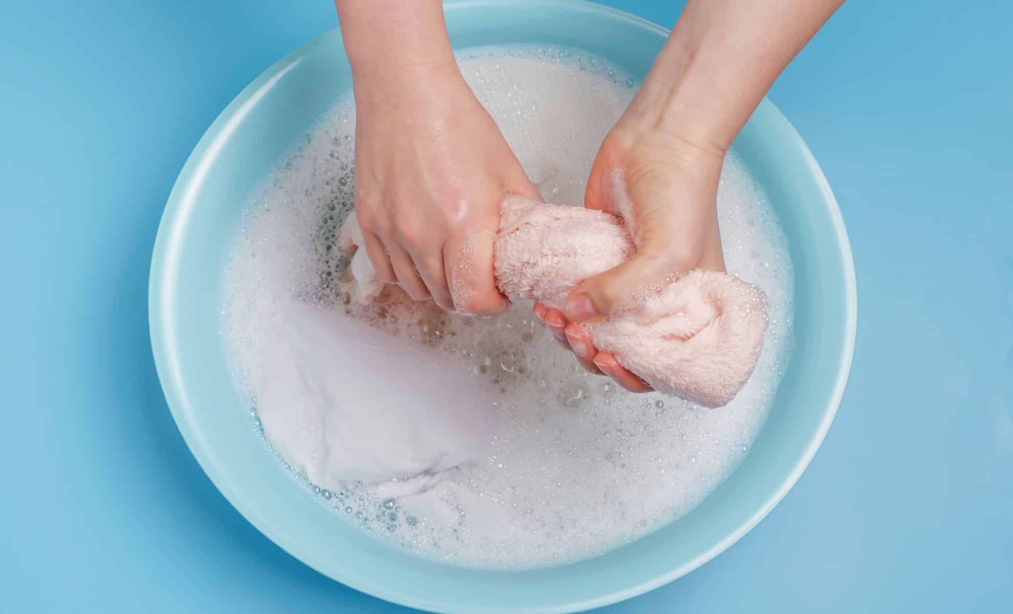 After Trying This Detergent And Sugar Trick She Got Rid Of All Her Cleaning Supplies