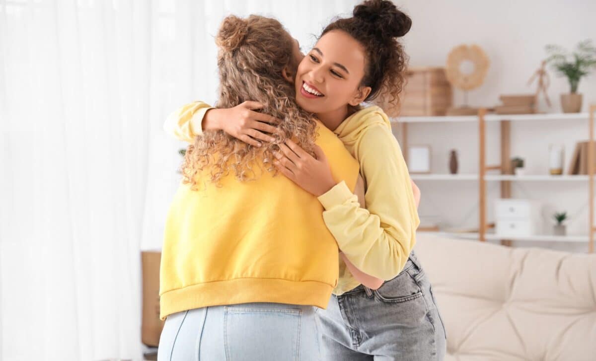 If Your Friend Does This, It’s A Major Red Flag (Experts Agree)