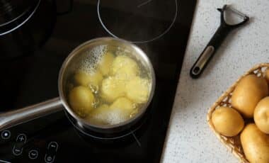 You’ve Been Pouring Potato Water Down the Drain Your Whole Life… Here’s a Little-Known Trick for Spotless Tiles