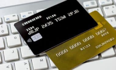 A Viral Trick Claims to Protect Your Card From Hackers Using Just Foil… Here’s What You Need to Know Before Your Next Payment