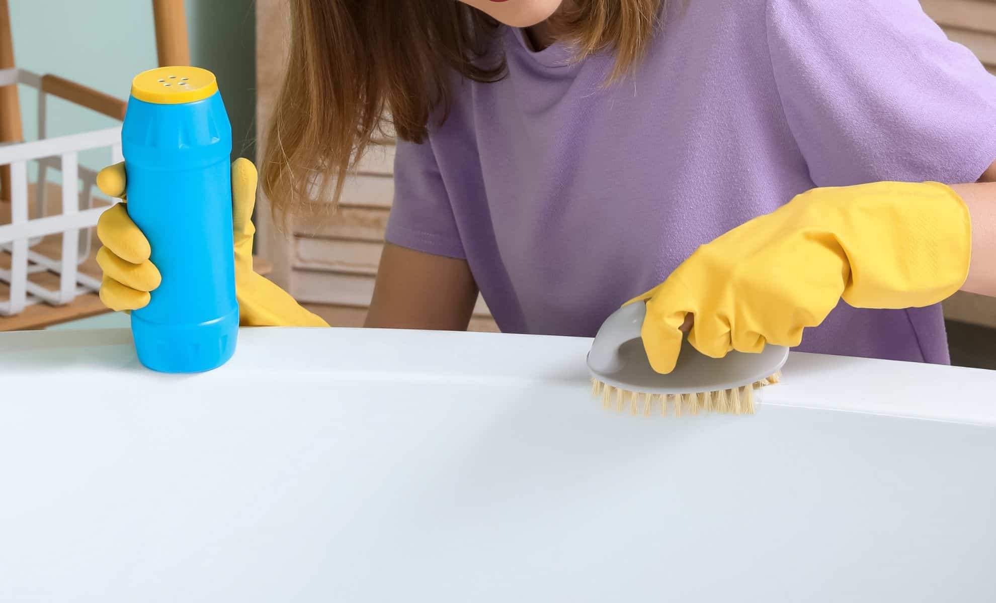 How to Restore Your Bathtub to Brand New Condition? No Scrubbing Required, Just a Few Simple Steps!