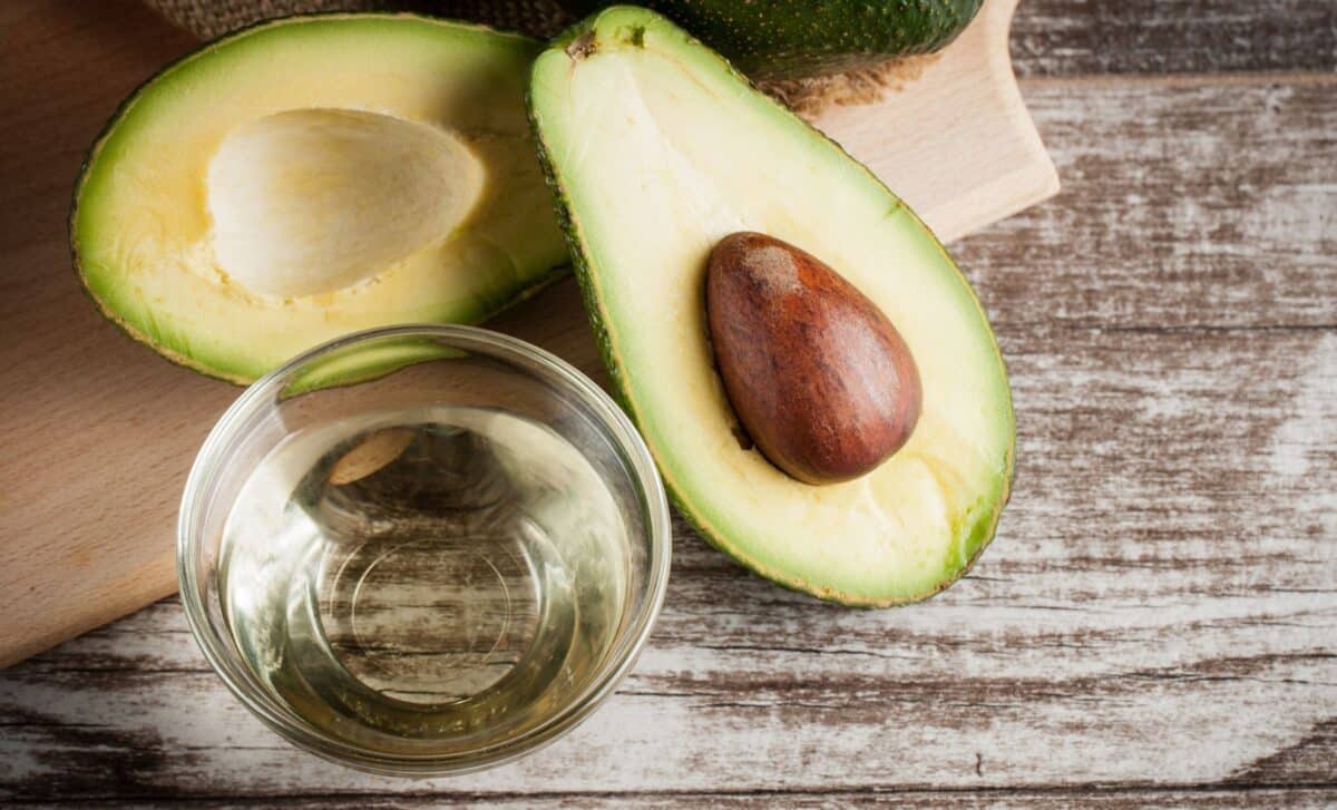 Mixing Avocado Peel With Vinegar Why Everyone’s Raving About This New Cleaning Method