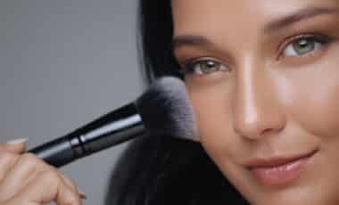 Want to Look Like You’ve Got Perfect Skin All Day Find Out Why Cloud Skin is the Must-Try Beauty Trend for 2026