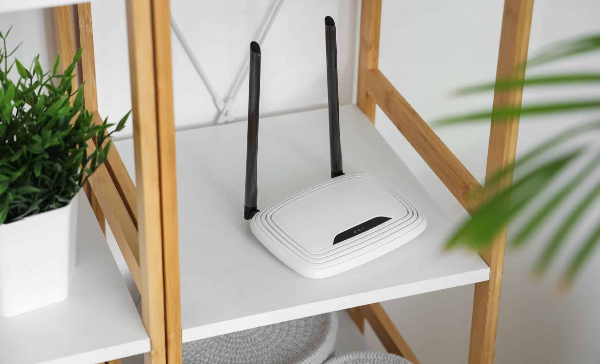 Wi-Fi What’s The Point Of Placing A Can On Top Of Your Router, And Why Is It Recommended