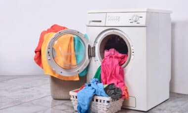 Most People Never Clean Their Washing Machine, And It Could Cost Them Hundred