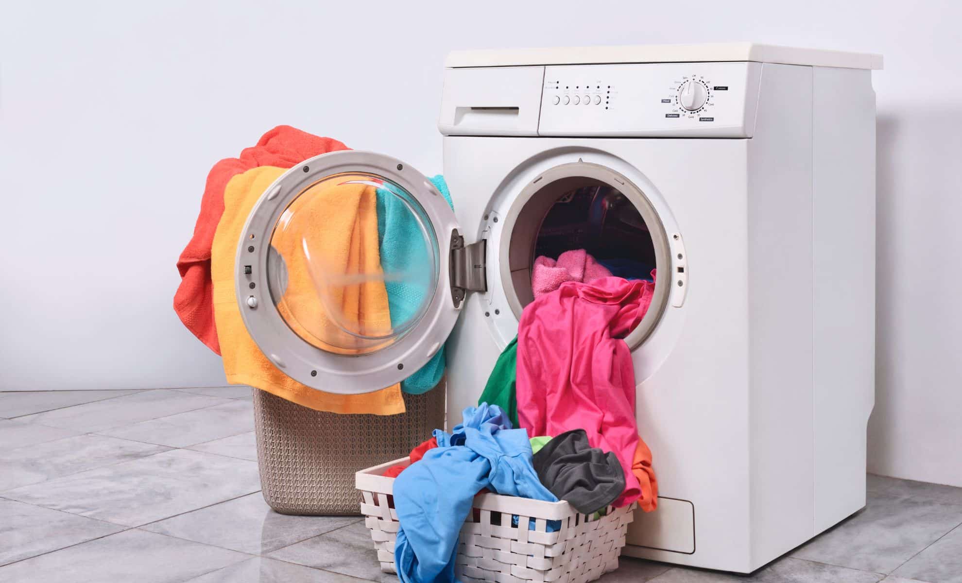 Most People Never Clean Their Washing Machine, And It Could Cost Them Hundred