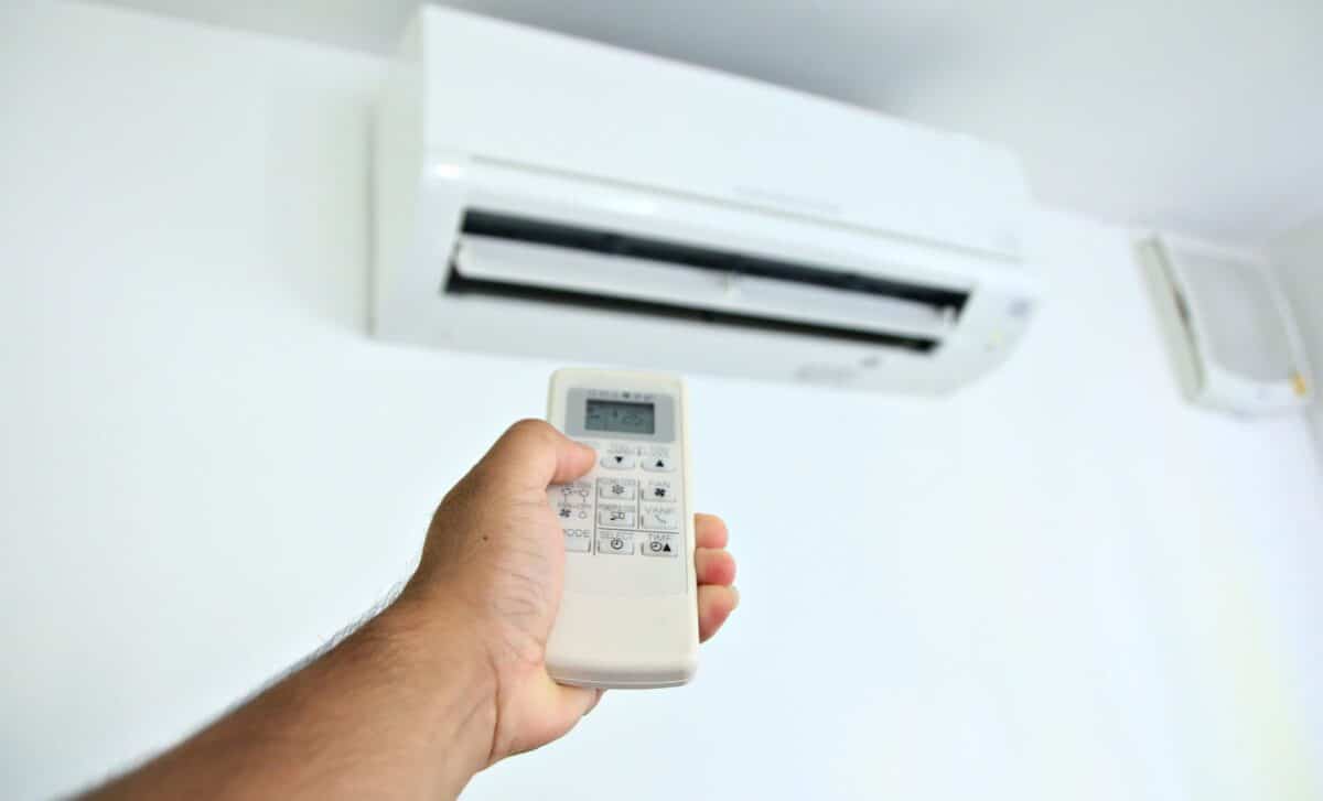Trying to Save on Heating Bills Experts Say Your Air Conditioner Shouldn't Be Set to 75°F or 77°F