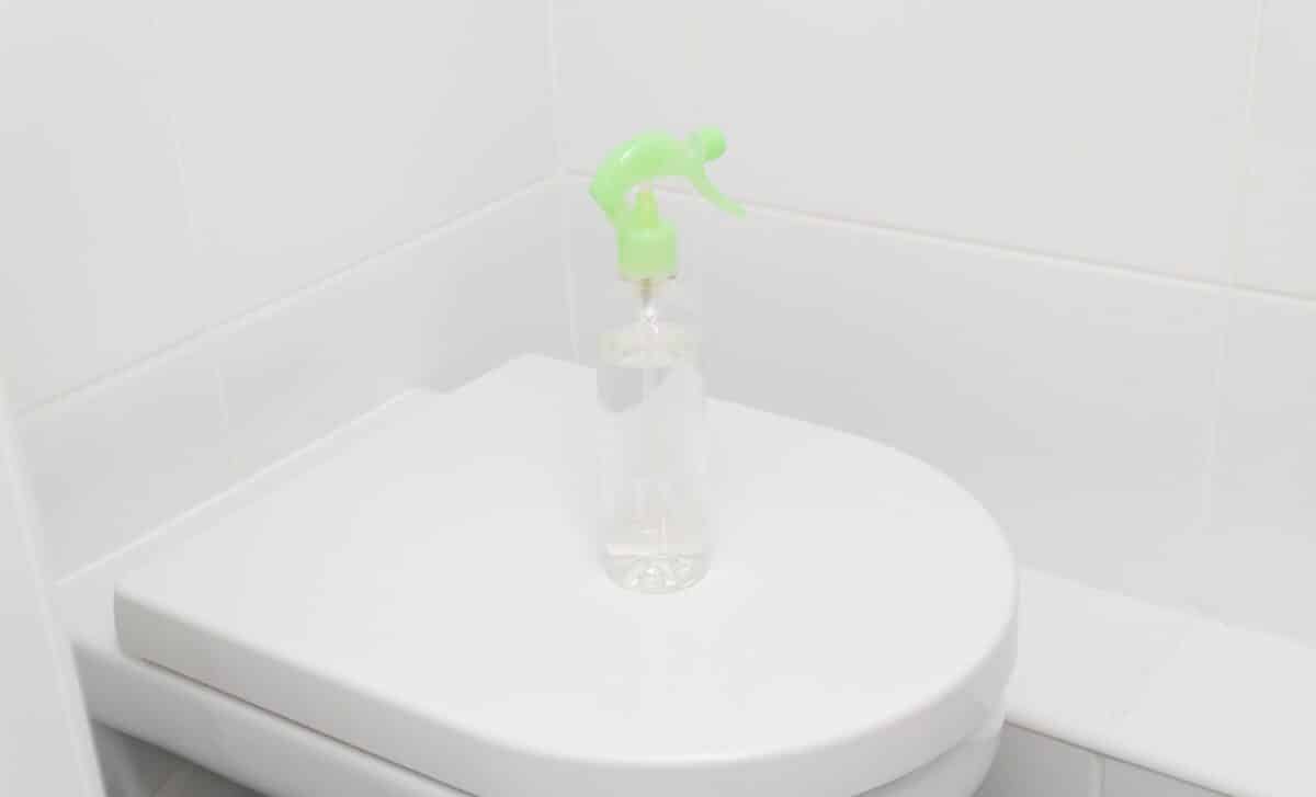 Why More Americans Are Spraying Vinegar Around Their Toilets