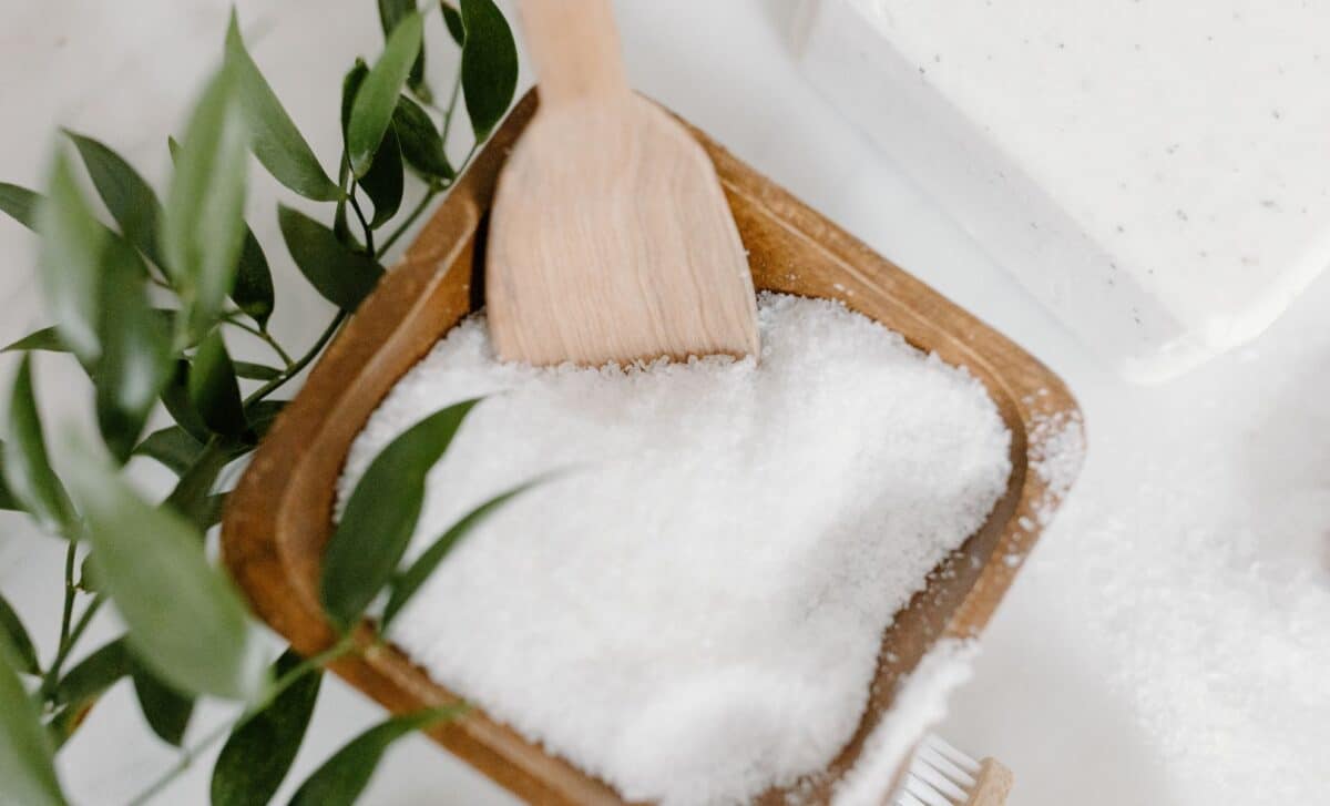 4 Smart Ways to Use Epsom Salt Around the House, and 7 Common Mistakes You Should Stop Making