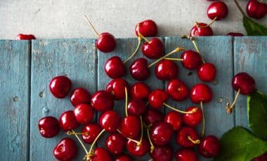 A Cherry Farmer Says You're Probably Picking the Wrong Cherries, Here's What to Look for Instead