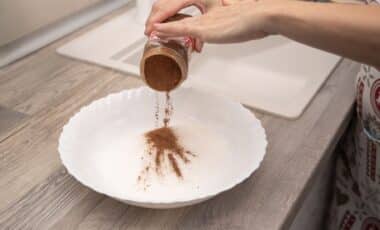 Hydrogen Peroxide and Cinnamon What This Mixture Is Used For and Where to Apply It