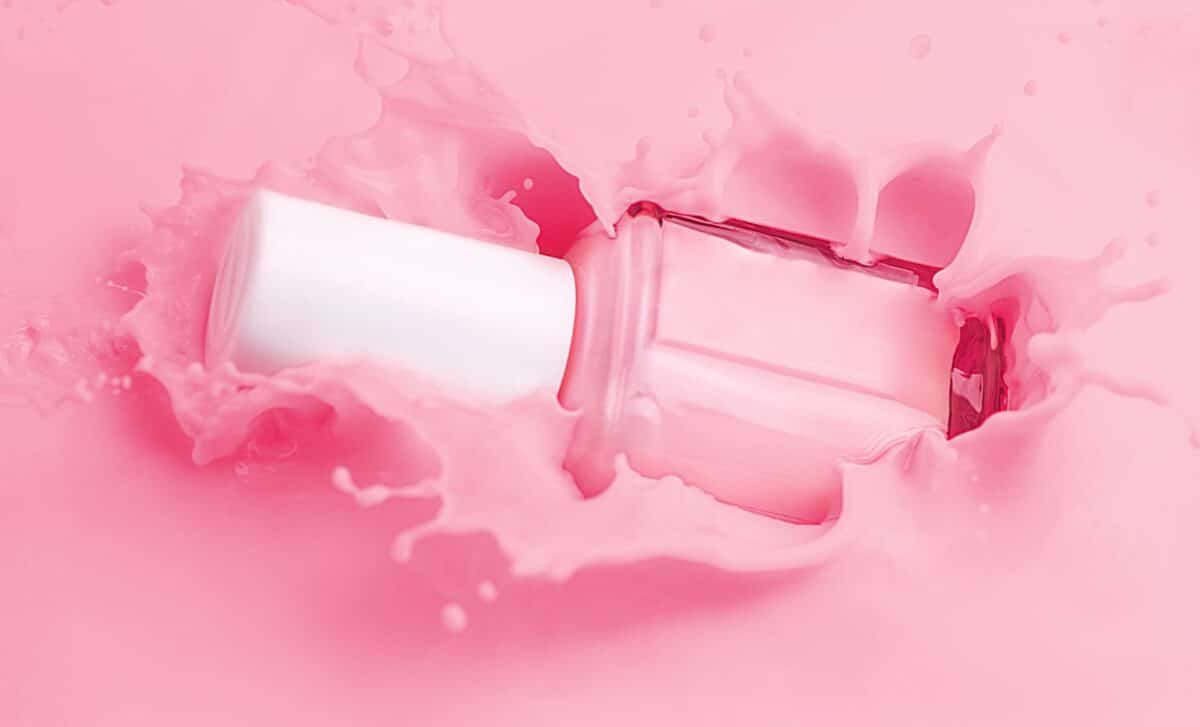 This Strawberry-Inspired Manicure Is Being Called the Prettiest Nail Trend of Summer 2026