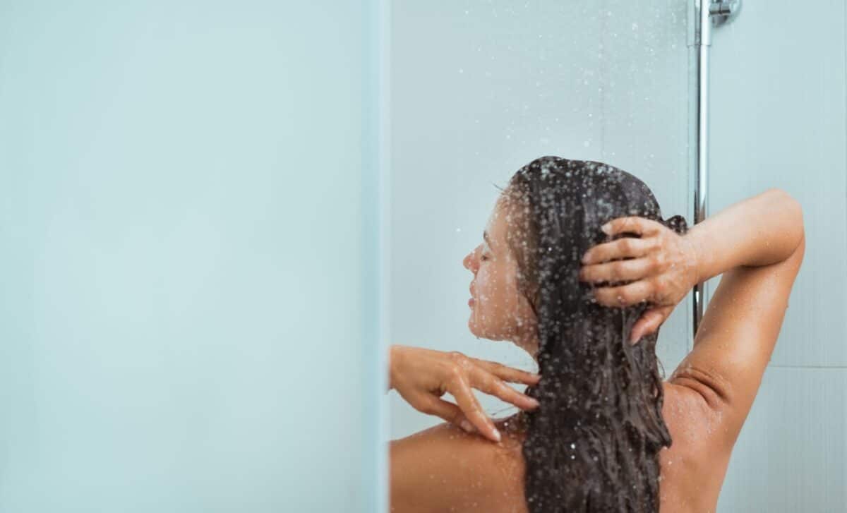 How Long Should You Really Spend In The Shower Dermatologists Have The Answer