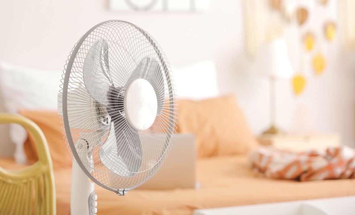Most People Put Their Fan Next to the Bed During a Heatwave, But That's Actually the Wrong Place
